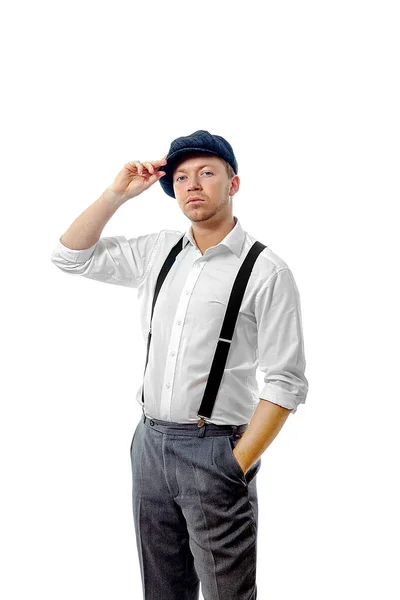 Şapka takan genç adam — Stok fotoğraf