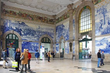 Sao Bento tren istasyonu Porto