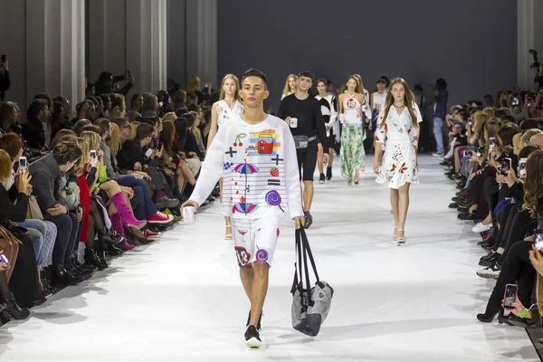 39esima settimana della moda ucraina a Kiev — Foto Stock