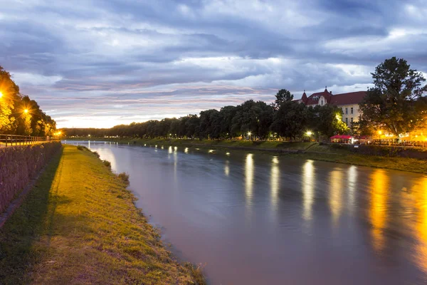 Rio Uzh, Uzhgorod, Ucrânia — Fotografia de Stock