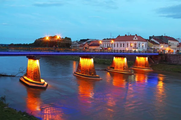 Ponte pedonal, Uzhgorod, Ucrânia — Fotografia de Stock