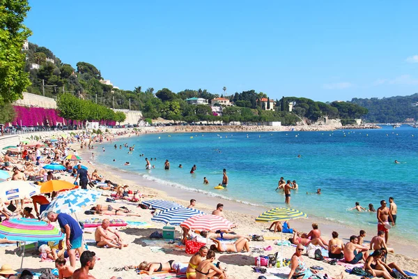 フランス、ヴィルフランシュ=シュル=メールにビーチ — ストック写真