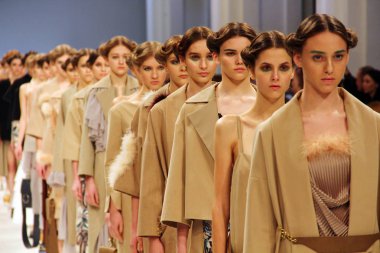 Kiev Ukrayna moda haftasında 40