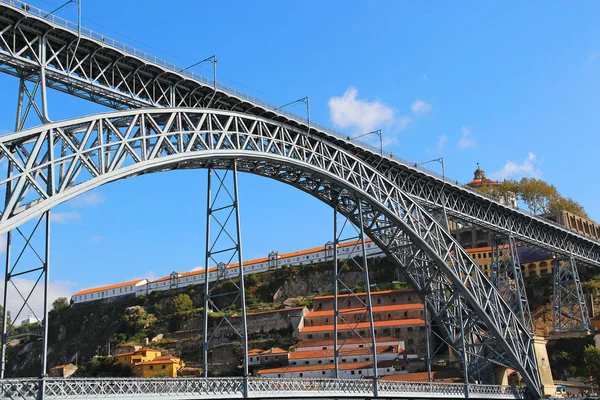 Dom luis brug, porto, portugal — Stockfoto