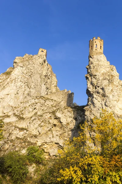 Ruinas del castillo de Devin, Bratislava, Eslovaquia — Foto de Stock