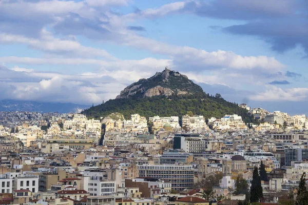 Гора Лікабет в Афінах, Греція. Живопис міста на горизонті — стокове фото