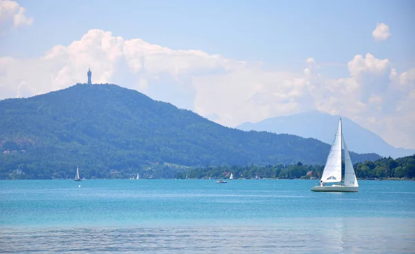 Lake Woerthersee in Karinthië, Oostenrijk — Stockfoto