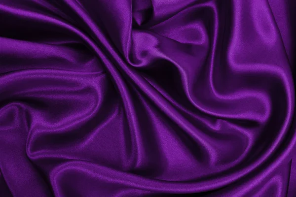 Texture lisse et élégante en soie lilas ou tissu de luxe satiné comme abstr — Photo