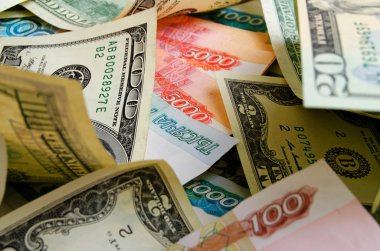 Rublesi dolarlık para spekülasyon.