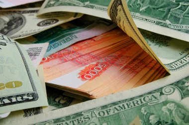 Rublesi dolarlık para spekülasyon.