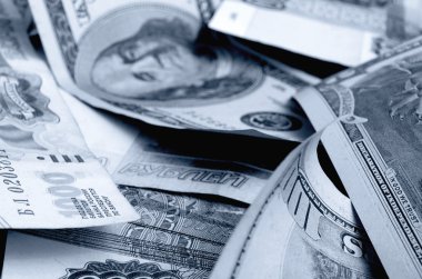 Rublesi dolarlık para spekülasyon.