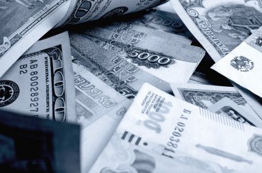 Rublesi dolarlık para spekülasyon.