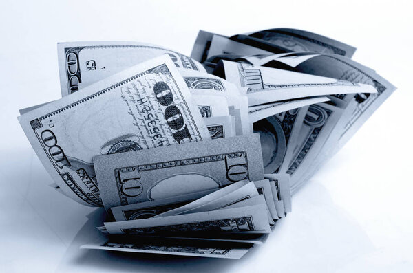 Наличные доллары США
.