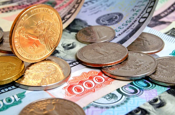 Tipo de cambio del dólar frente al concepto del rublo . —  Fotos de Stock
