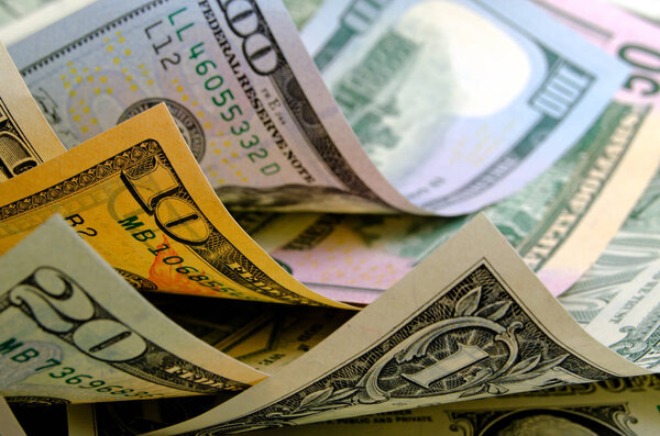 Наличные доллары США
.