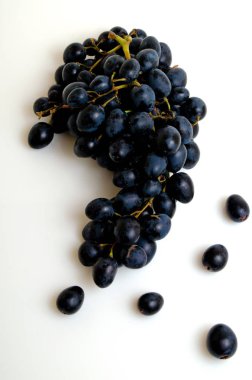 Kara üzüm demet.