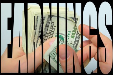 Bize dolar elinde nakit.