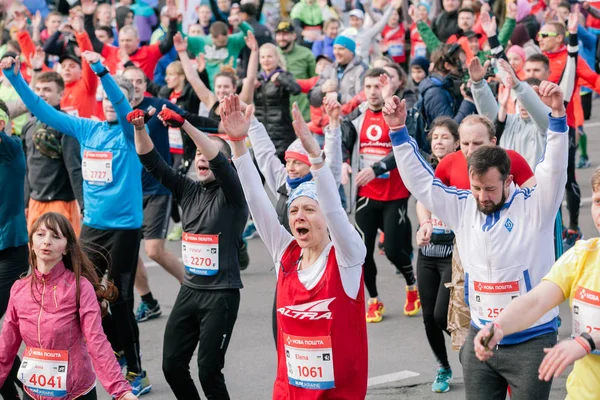 Meia Maratona Nova Poshta Kyiv. 09 de abril de 2017. Kiev, Ucrânia — Fotografia de Stock