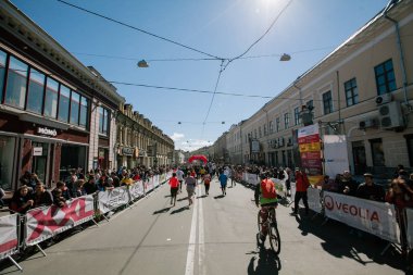 Nova Poshta Kiev Yarı maraton at yarışı başlangıcı. 09 Nisan 2017