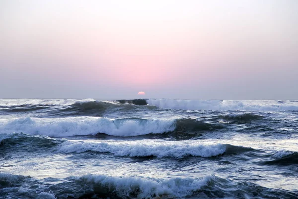 Large waves of the Atlantic Ocean — Stock Photo, Image