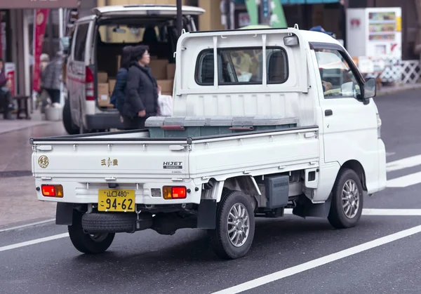 Camion comercial mic — Fotografie, imagine de stoc