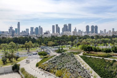 Modern çok öykülü Tel-Aviv görünümünü