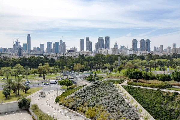 Modern çok öykülü Tel-Aviv görünümünü