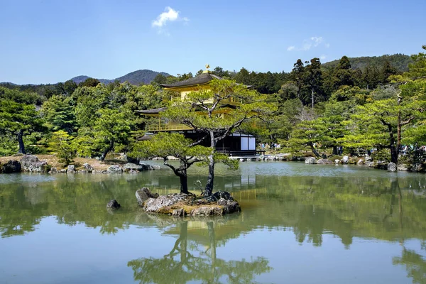 Il padiglione d'oro - Kinkaku-ji — Foto Stock