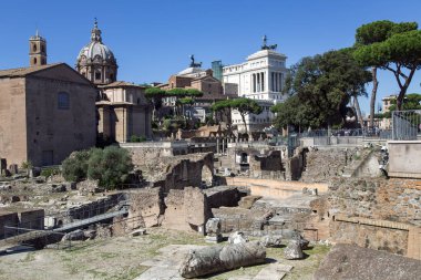 İtalya, Roma, 28 Ekim 2014 - kalıntıları, Vittorio Emanuele II Victor Emmanuel, Birleşik İtalya ilk kralı onuruna inşa bir anıtıdır Monumento Nazionale hakkında Antik Roma.