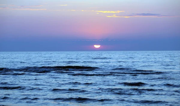 Puesta Sol Tonos Azules Sobre Mar Báltico Jurmala Letonia —  Fotos de Stock