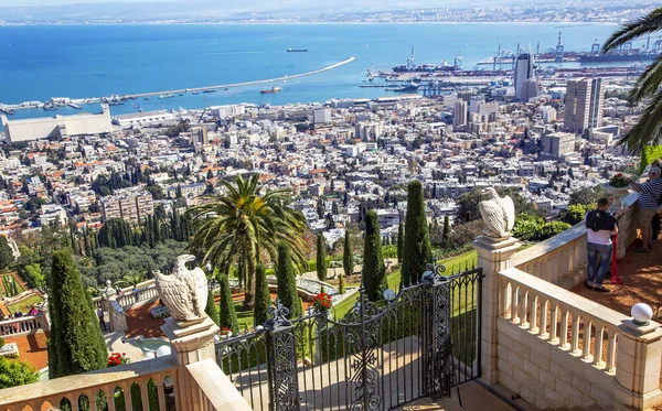 Israel Haifa March 2016 Hayfa Şehrinin Akdeniz Arka Planındaki Bahai — Stok fotoğraf