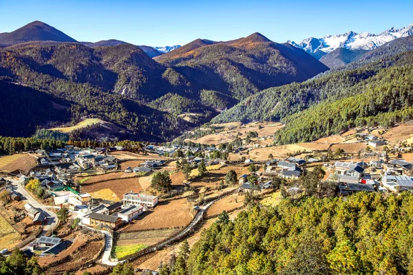 Baishuitai Pequeña Ciudad Encuentra Las Estribaciones Las Montañas Nieve Haba — Foto de Stock