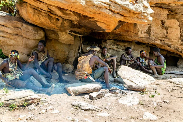 Afrika Tansania Mai 2016 Männer Des Stammes Der Hadzabe Schützen — Stockfoto