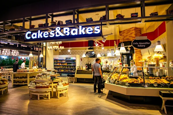 Niederlande Amsterdam September 2016 Stylisches Bäckereigeschäft Cakes Bakes Duty Free — Stockfoto