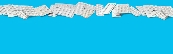 Mediciner För Att Förhindra Pandemivirus Piller Masker Blå Bakgrund Flat — Stockfoto