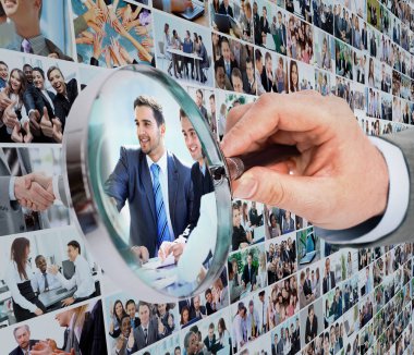 insan kaynakları kavramı, insanlar aramaya cam büyütme
