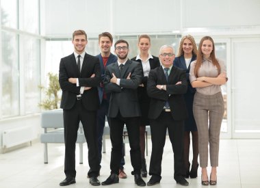 Olgun işadamı ve office backgrou neşeli iş takım