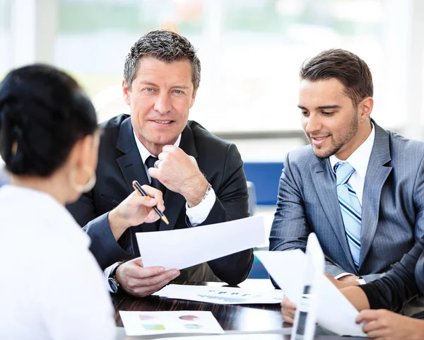 Zakelijke vergadering in functie — Stockfoto