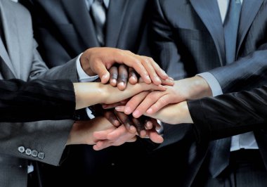 farklı grup çalışması şeklinde birlikte kendi elleriyle işçilerin