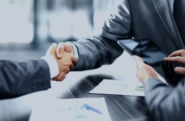 Business people shaking hands — Stock Photo, Image