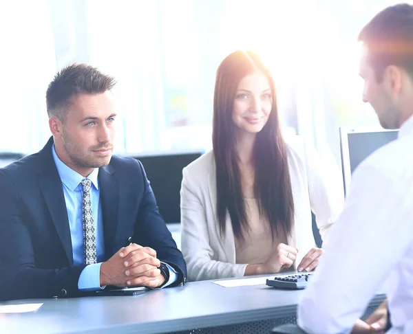 Affärsmöte i ett kontor — Stockfoto