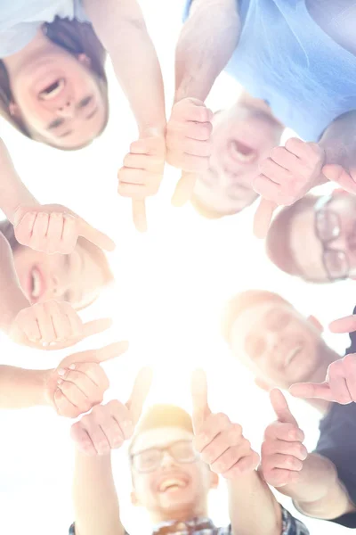 우정, 젊음 및 사람들 개념-서로 손으로 웃는 틴 에이저의 그룹 — 스톡 사진