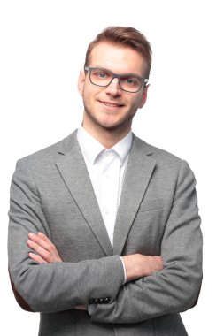 Çapraz kolları olan bir iş adamı portresi kapatın