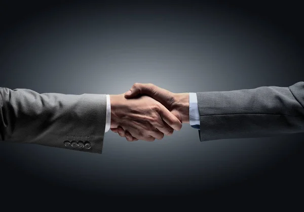 In a sign of assistance and cooperation - to reach each others — Stock Photo, Image