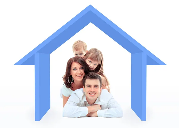 Uma família feliz numa casa. Isolado sobre um backgroun branco — Fotografia de Stock