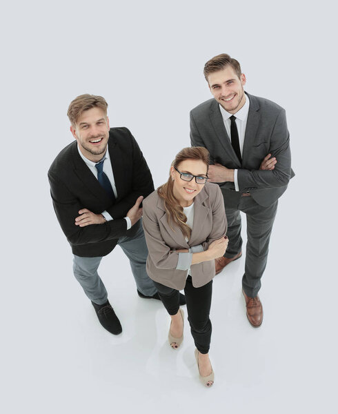 Группа успешных бизнесменов выглядит уверенно