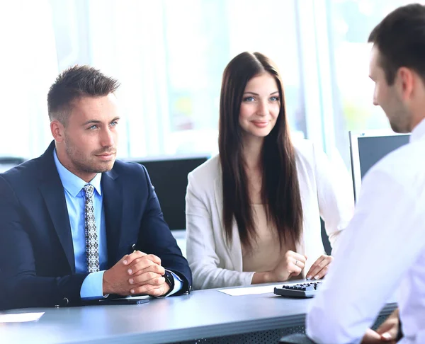 Affärsmöte i ett kontor — Stockfoto