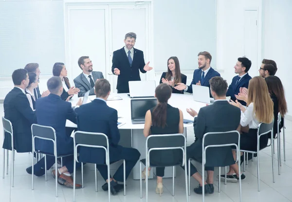 Friendly business team applause greeted his boss before the busi — Stock Photo, Image