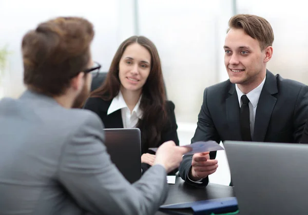 Gente de negocios. Equipo empresarial que trabaja en su proyecto empresarial —  Fotos de Stock