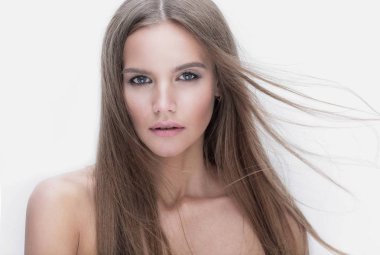 şık model kız kameraya.